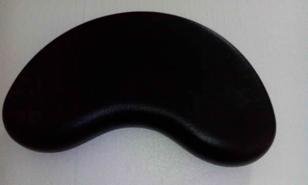 Crescent pillow D shape 532033